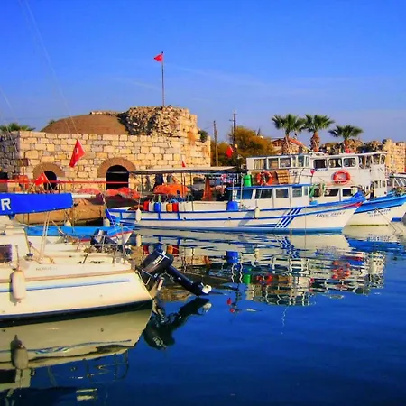Kairos فندق